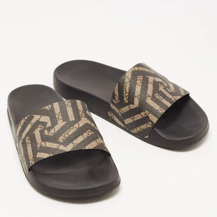Pre Owned Gucci Two Tone GG Supreme Printed Canvas Slides Size 40