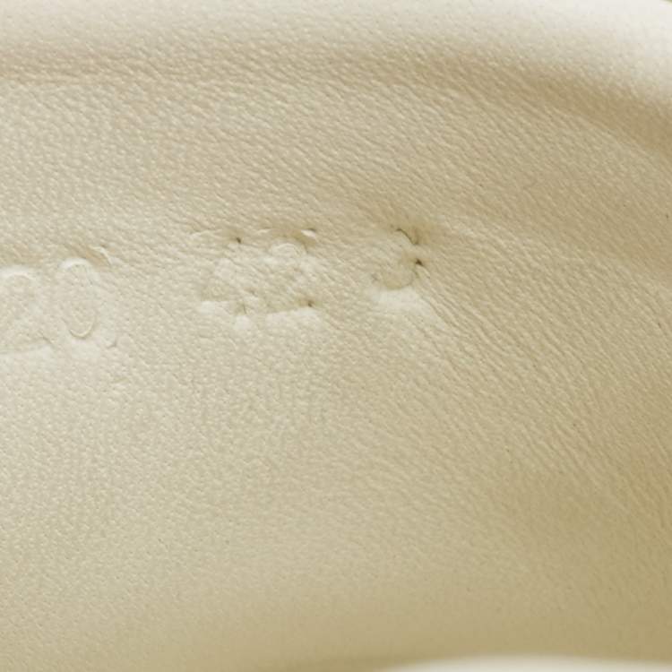 Pre Owned Gucci x Disney Ivory Leather Ace Mickey Mouse Low Top Sneakers Size 42