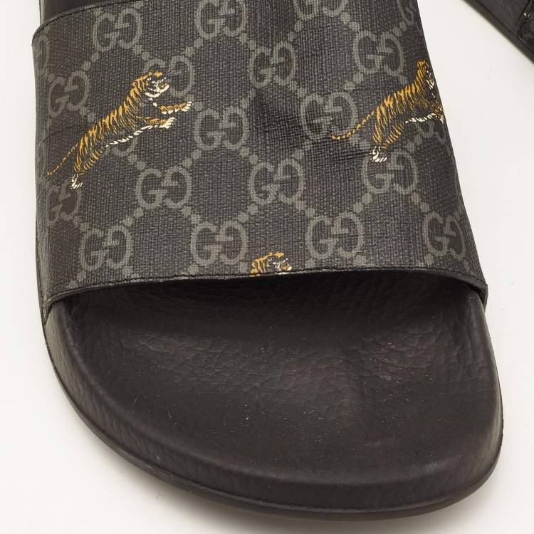 Pre Owned Gucci Black GG Supreme Canvas Tiger Flat Slides Size 45.5