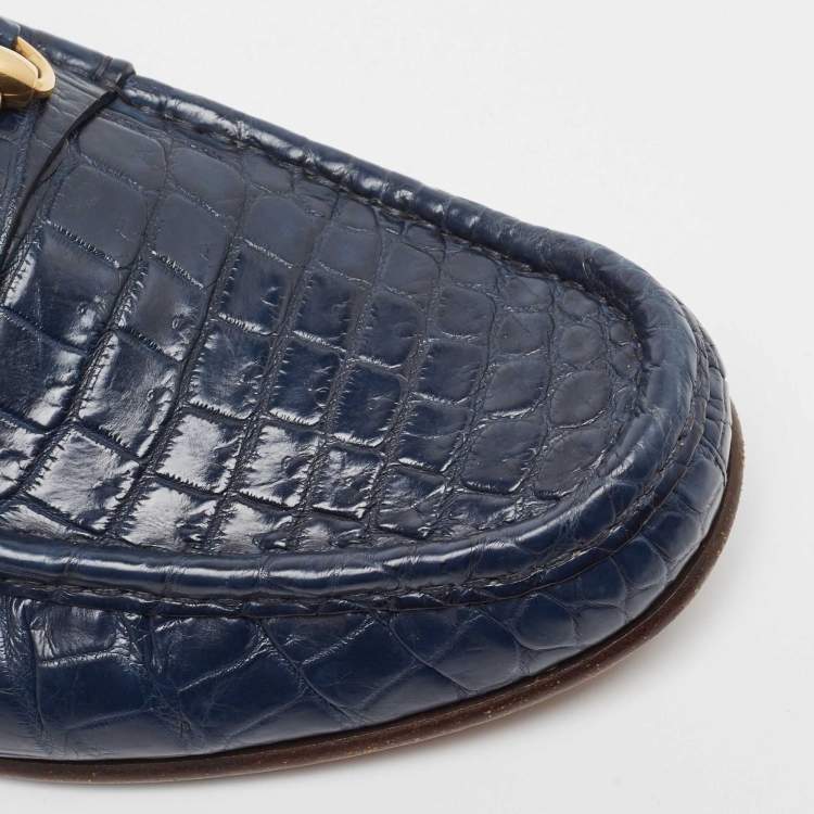 مملوكة مسبقًا Gucci Navy Blue Crocodile Leather Horsebit Loafers Size 42