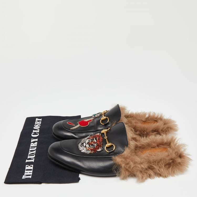 مملوكة مسبقًا Gucci Black Tiger Crystals/Beads Embroidered Leather and Fur Princetown Flat Mules Size 43