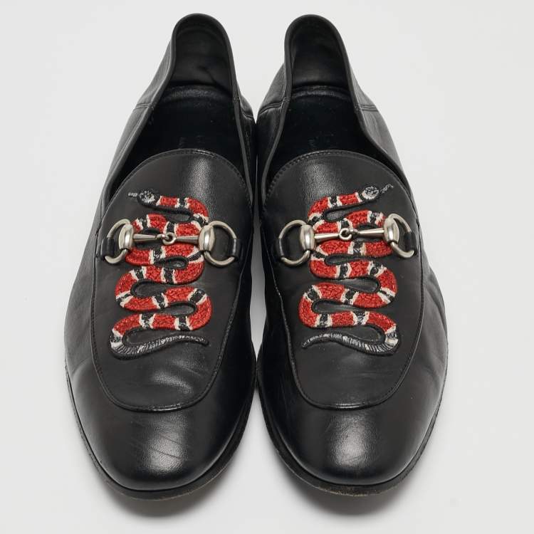 مملوكة مسبقًا Gucci Black Leather Embroidered Kingsnake Brixton Horsebit Loafers Size 43