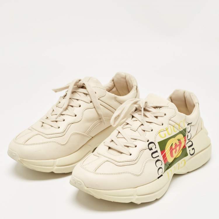 مملوكة مسبقًا Gucci Cream Leather Rhyton Logo Low Top Sneakers Size 40