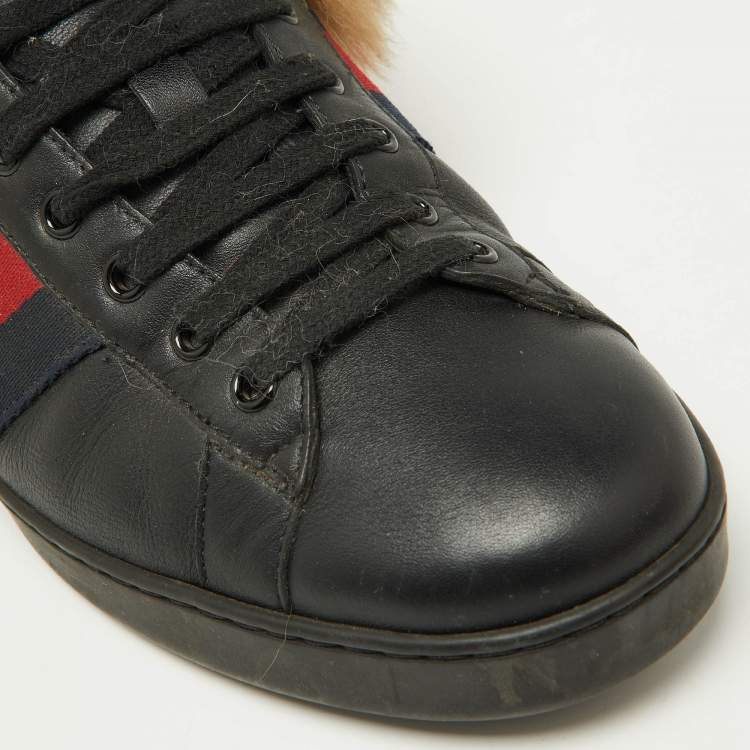 Pre Owned Gucci Black Leather and Fur Ace Embroidered Bee Low Top Sneakers Size 43