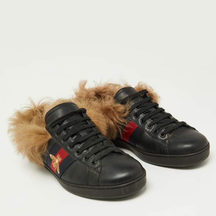 Pre Owned Gucci Black Leather and Fur Ace Embroidered Bee Low Top Sneakers Size 43