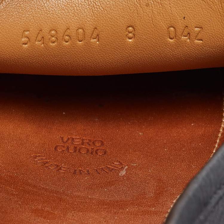 مملوكة مسبقًا Gucci Black Leather Horsebit Slip On Loafers Size 42