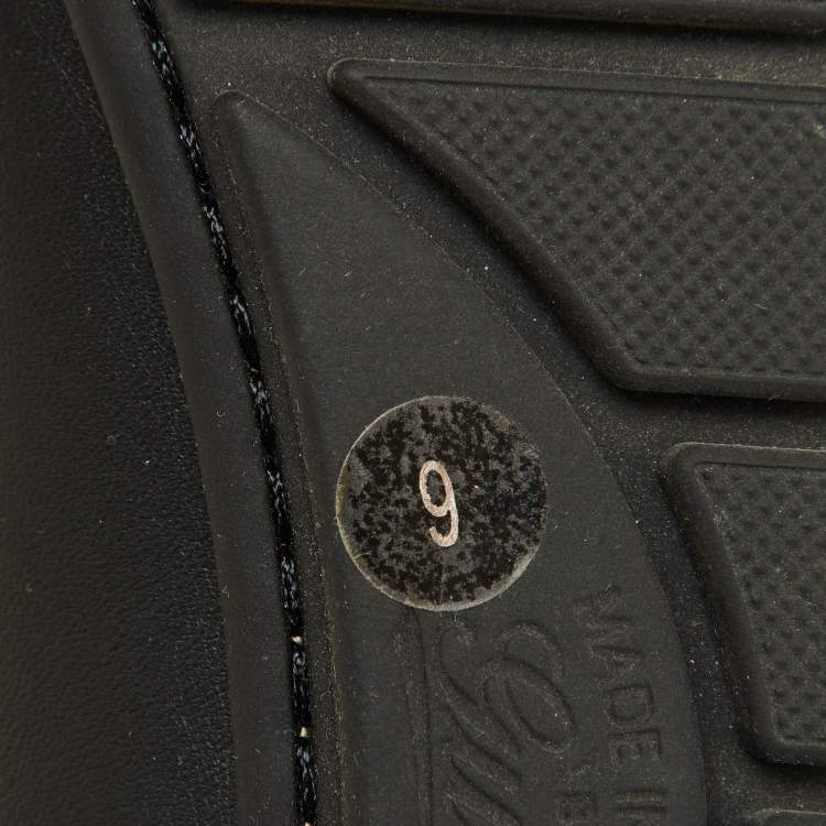 Pre Owned Gucci Black Microguccissima Leather Slip On Loafers Size 43