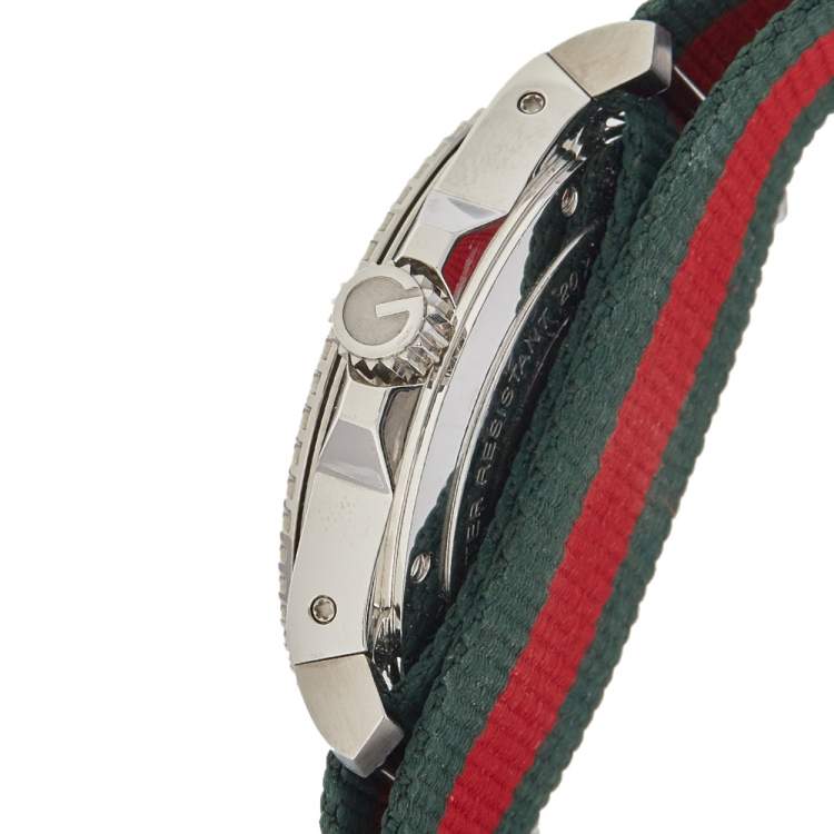 Pre Owned Gucci Black Stainless Steel & Nylon Dive YA136206 Men's Wristwatch 45 mm
