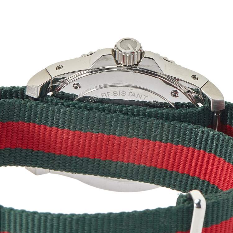 Pre Owned Gucci Black Stainless Steel & Nylon Dive YA136206 Men's Wristwatch 45 mm