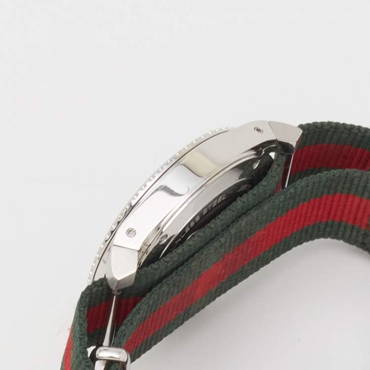 Pre Owned Gucci Black Stainless Steel Nylon Dive YA136206 Men's Wristwatch 45 mm