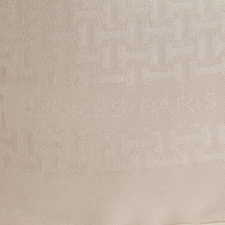 Pre Owned Hermès Blanc Silk Faconne Upside Down Handkerchief 