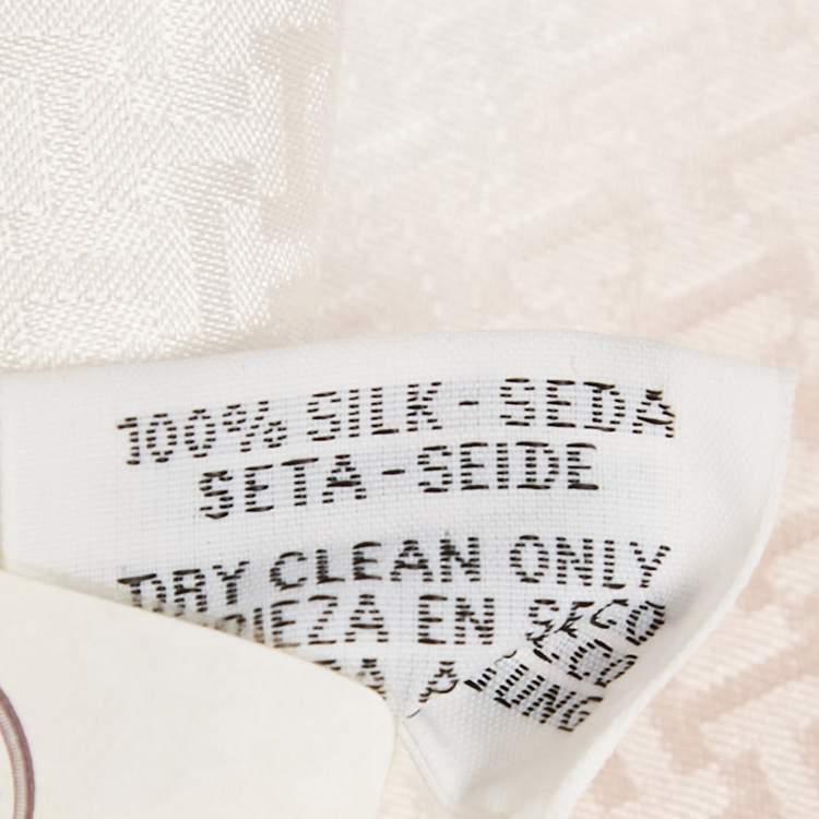 Pre Owned Hermès Blanc Silk Faconne Upside Down Handkerchief 