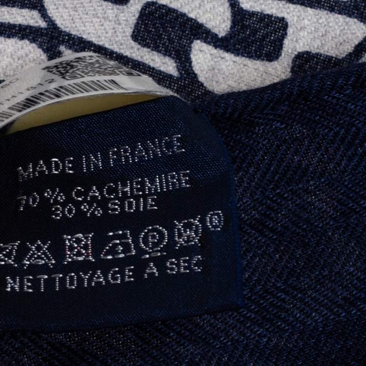 Pre Owned Hermès Blue & Green Imprimeur Fou H Coaching Cashmere Silk Muffler
