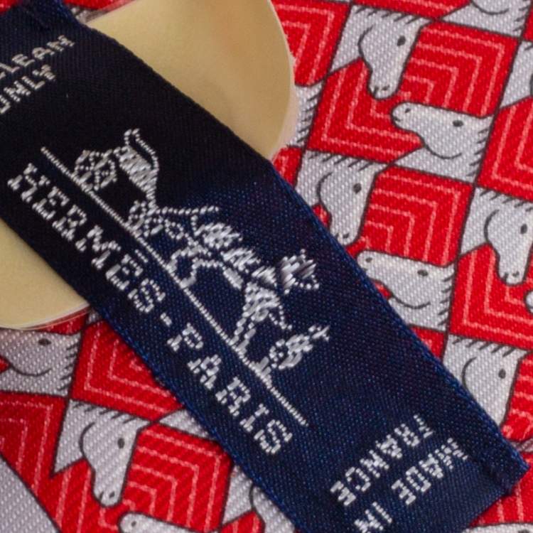 Pre Owned Hermes Rouge 7 Tete Au Carre Silk Twill Tie 