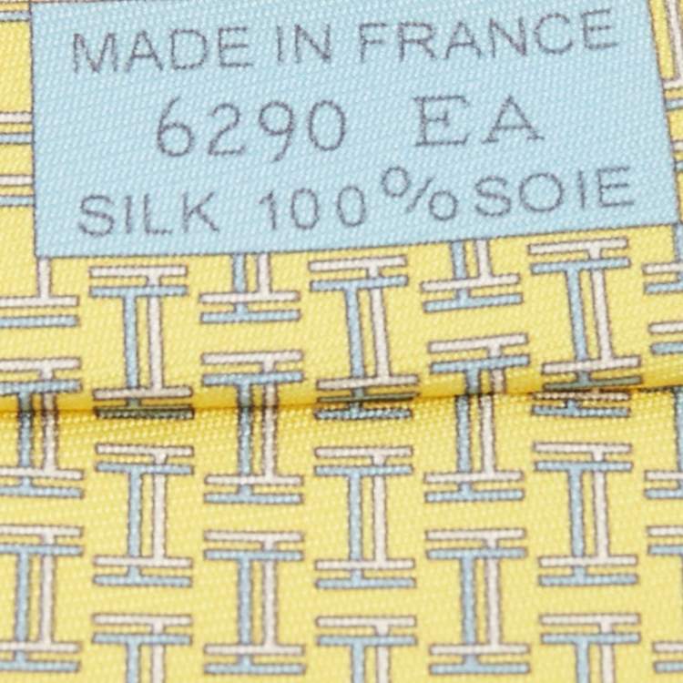 مملوكة مسبقًا Hermès Yellow 7 Quinte Printed Silk Slim Tie