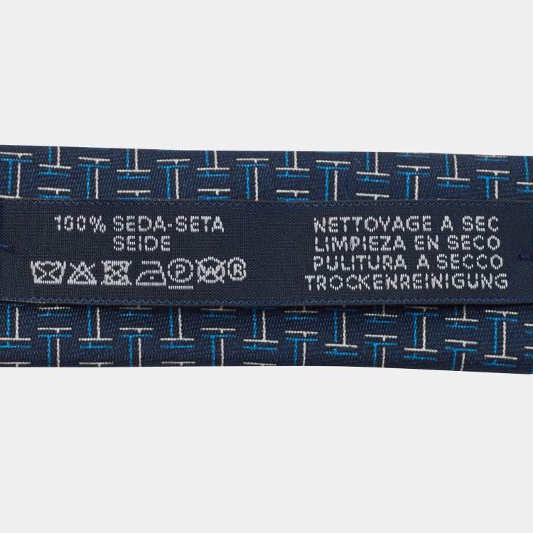 مملوكة مسبقًا Hermès Navy Blue 7 Quinte Printed Silk Slim Tie