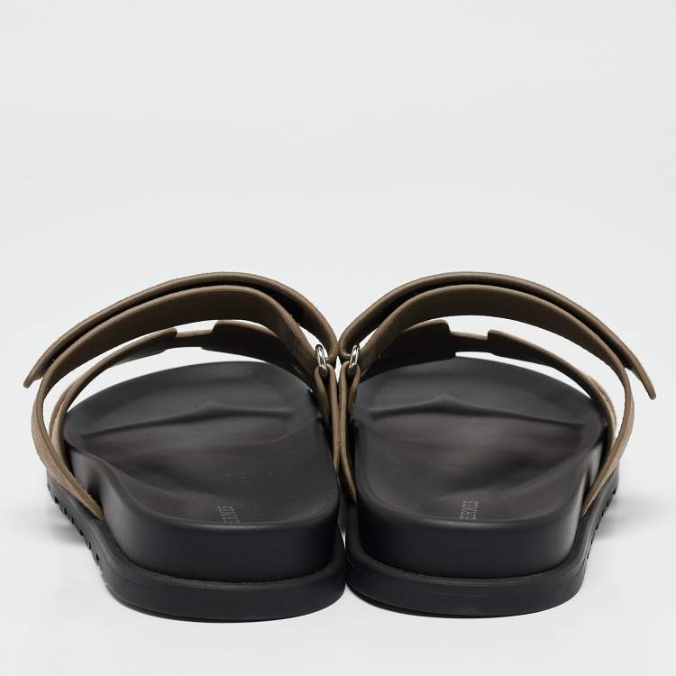 Pre Owned Hermès Grey Suede Chypre Sandals Size 43