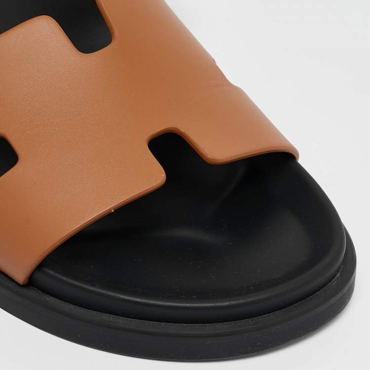 Pre Owned Hermès Brown Leather Chypre Sandals Size 39