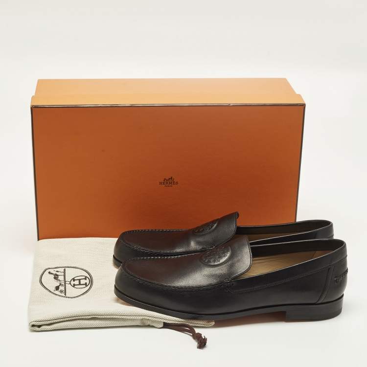 Pre Owned Hermes Size 42.5 Black Leather Logo Embossed Loafers