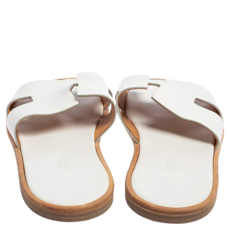 Pre Owned Hermes White Leather Izmir Flat Slides Size 43.5