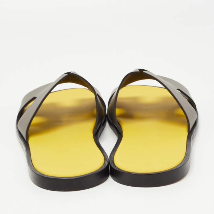 Pre Owned Hermès Olive Green Leather Izmir Slide Sandals Size 42.5