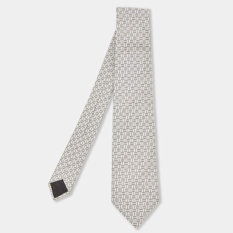 Pre Owned Hermès Monochrome Interlace Pattern Silk Tie
