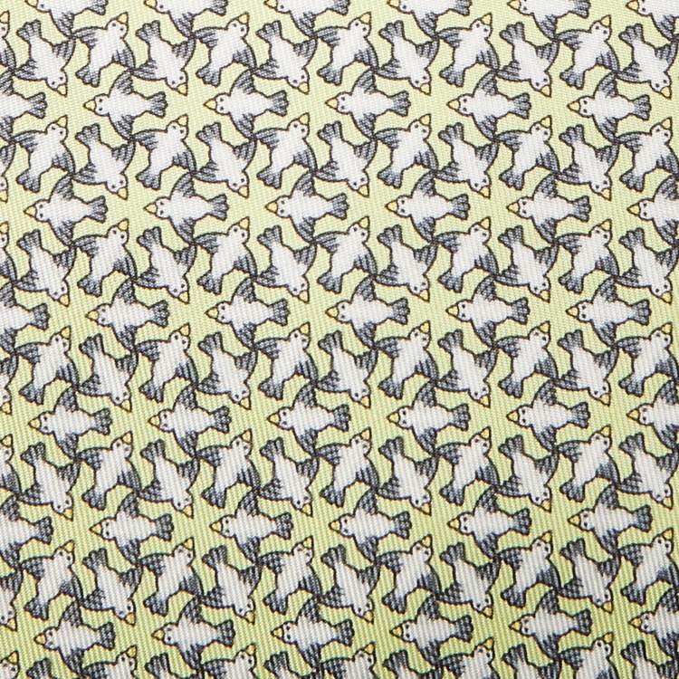 Pre Owned Hermès Lime Green Dove Print Silk Traditional Tie