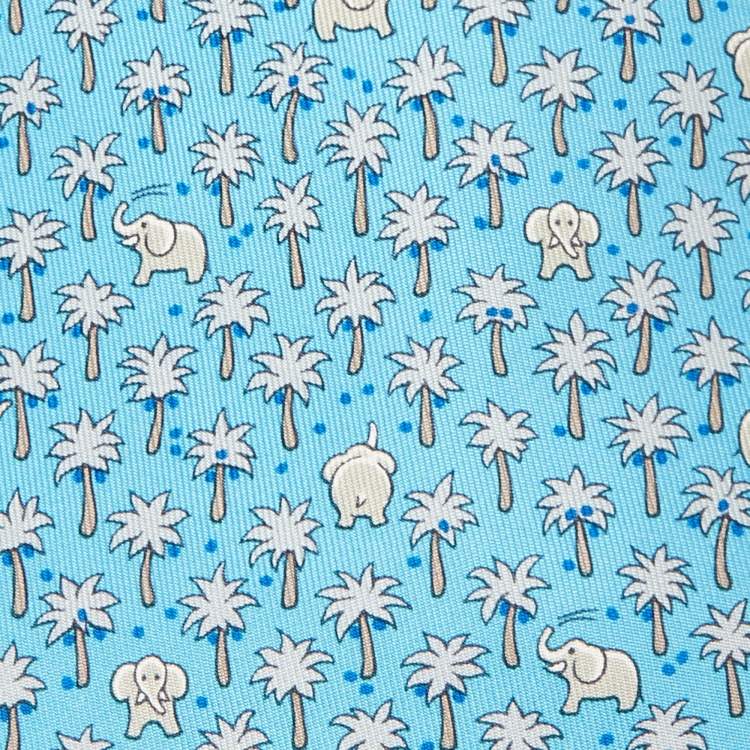 مملوكة مسبقًا Hermès Blue Palm Trees & Elephant Print Silk Traditional Tie