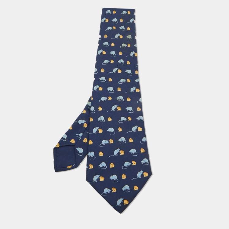 مملوكة مسبقًا Hermès Navy Blue Mouse and Cheese Print Silk Classic Tie