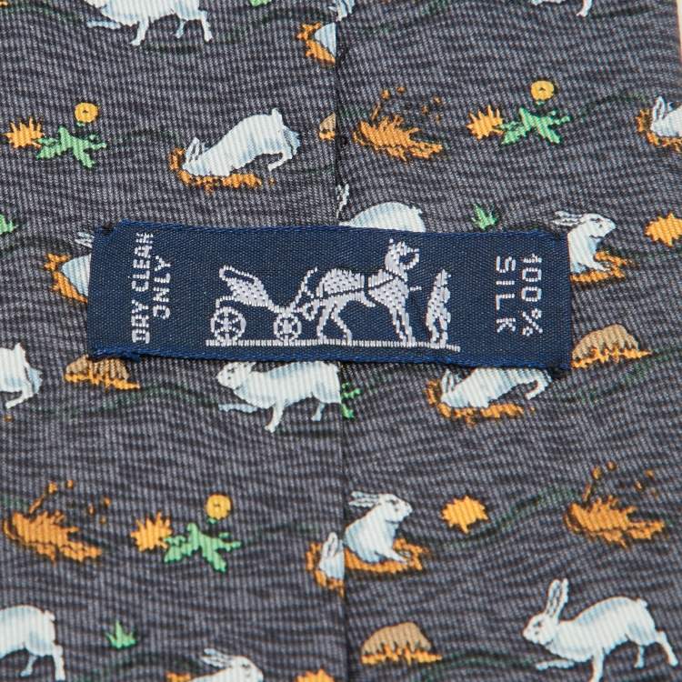 Pre Owned Hermes Grey Rabbit Print Silk Classic Tie