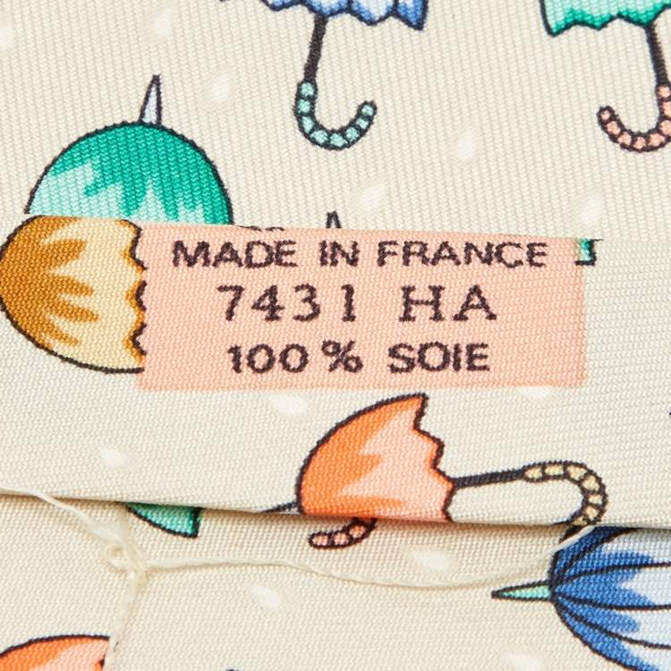 Pre Owned Hermès Red Mouse and Cheese Print Silk Classic Tie