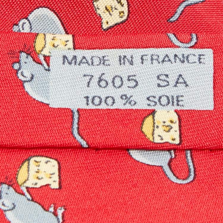 Pre Owned Hermès Red Mouse and Cheese Print Silk Classic Tie