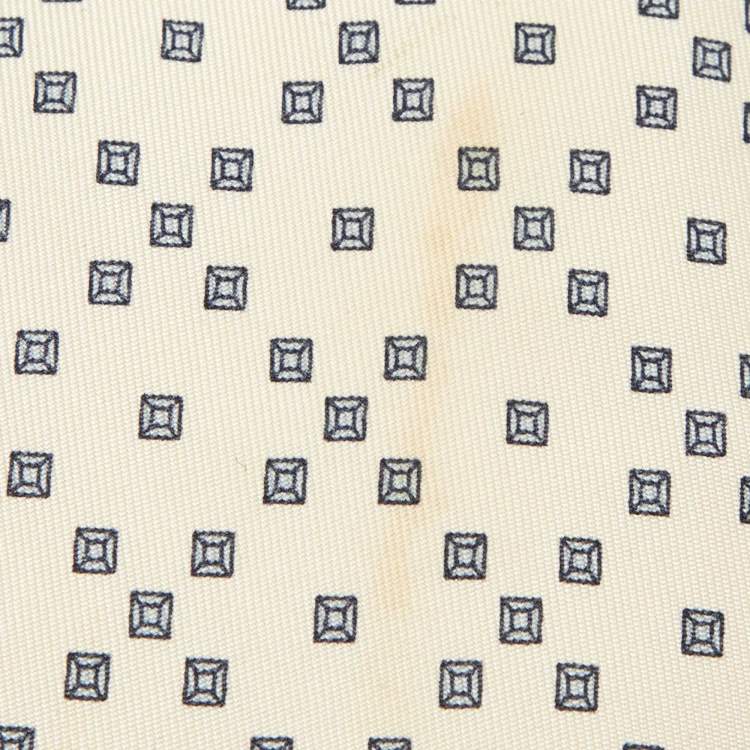 مملوكة مسبقًا Hermès Beige Patterned Silk Classic Tie