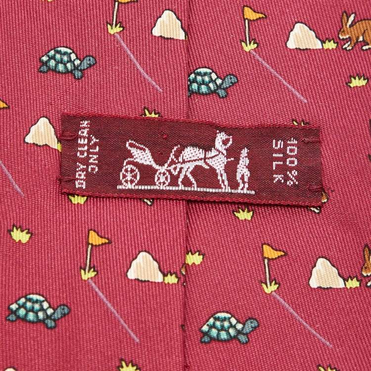 Pre Owned Hermès Maroon Bunny/Turtle Print Silk Classic Tie