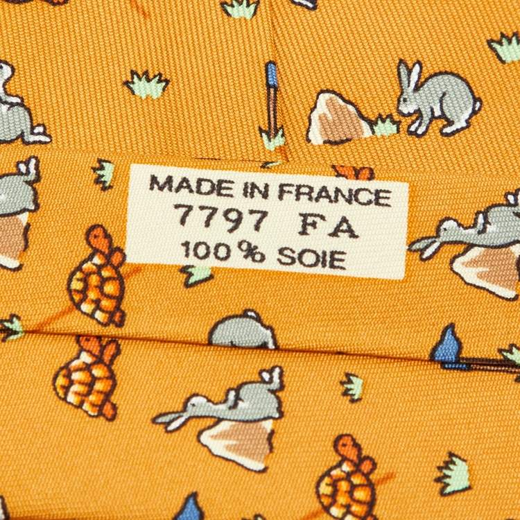 Pre Owned Hermès Mustard Bunny/Turtle Print Silk Classic Tie