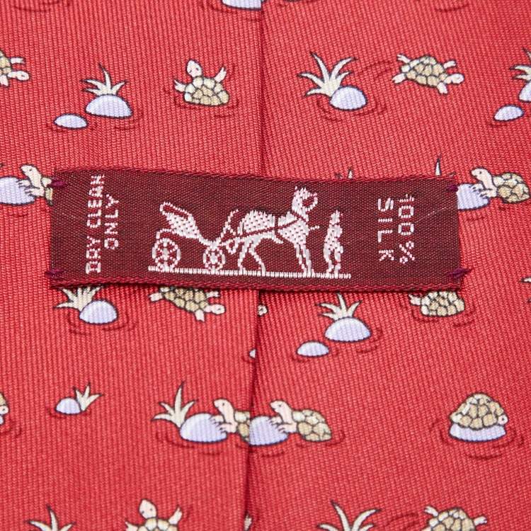 Pre Owned Hermès Red Whimsical Turtles Print Silk Classic Tie