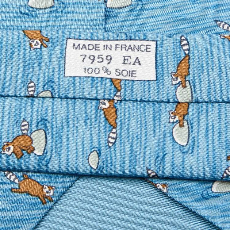 Pre Owned Hermès Blue Raccoon Print Silk Classic Tie