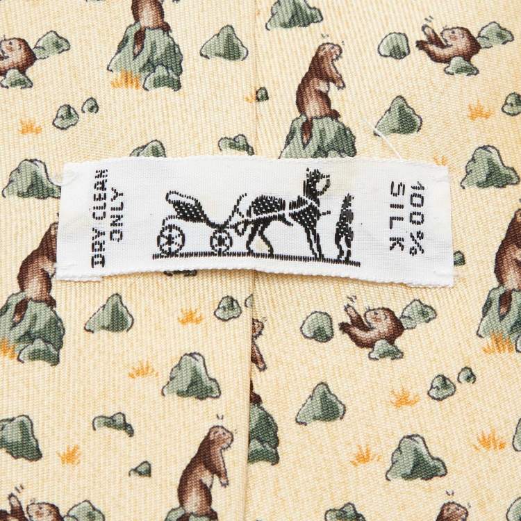 Pre Owned Hermès Multicolor Groundhogs Print Silk Classic Tie