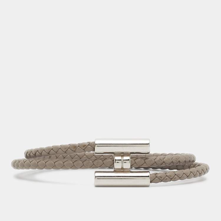 مملوكة مسبقًا Hermès Tournis Tresse Grey Leather Palladium Plated Bracelet