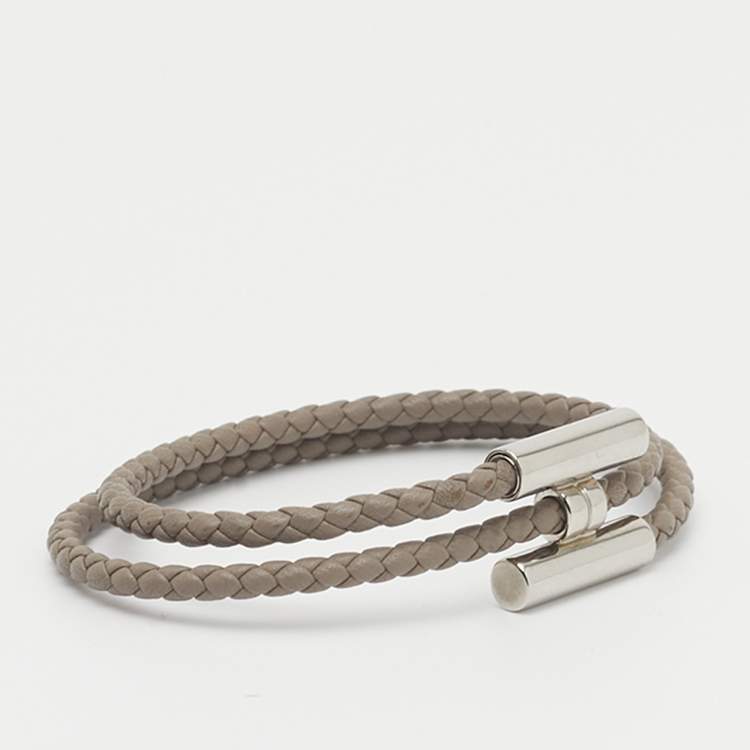 مملوكة مسبقًا Hermès Tournis Tresse Grey Leather Palladium Plated Bracelet