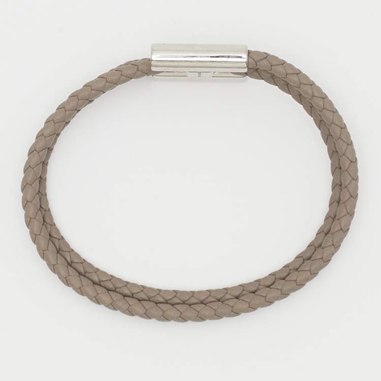 مملوكة مسبقًا Hermès Tournis Tresse Grey Leather Palladium Plated Bracelet
