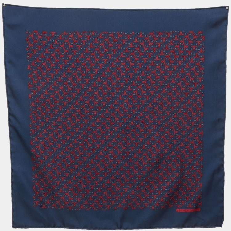 مملوكة مسبقًا Hermès Navy Horseshoe Print Silk Pocket Square