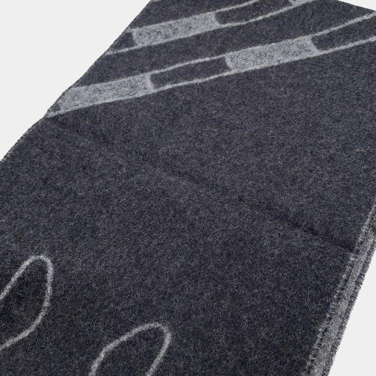 Pre Owned وشاح هيرمس كشمير ت ت إيكستري أنثراسيت/غريس سينه ٠٤ كشمير ١٠٠٪