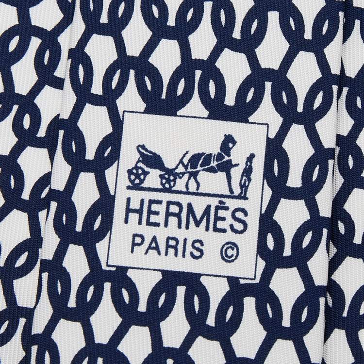 مملوكة مسبقًا Hermes White & Navy Blue Chain Link Printed Silk Tie