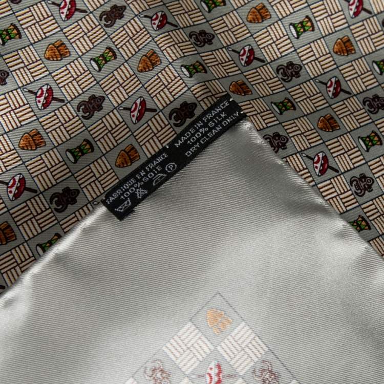 Pre Owned Hermes Grey Printed Silk Pocket Square