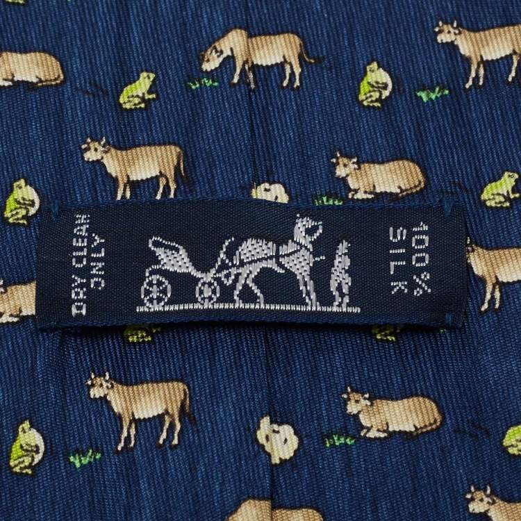 مملوكة مسبقًا Hermes Blue Sheep Printed Silk Classic Tie 