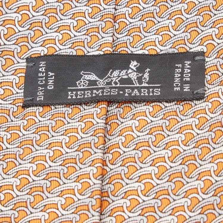 مملوكة مسبقًا Hermes Orange Chain Print Silk Tie