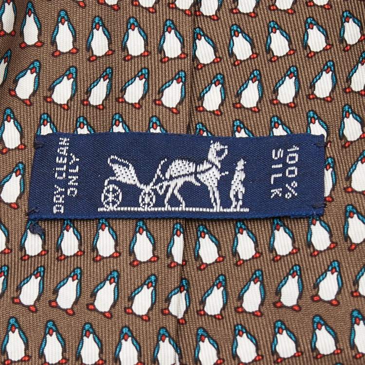 مملوكة مسبقًا Hermes Brown Penguins Print Silk Traditional Tie