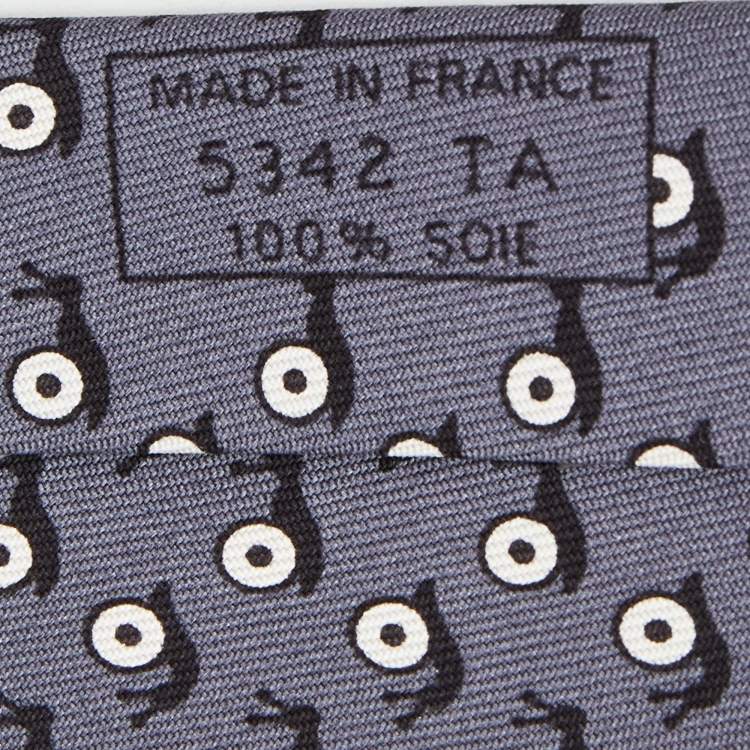 مملوكة مسبقًا Hermes Grey Snail Print Silk Traditional Tie
