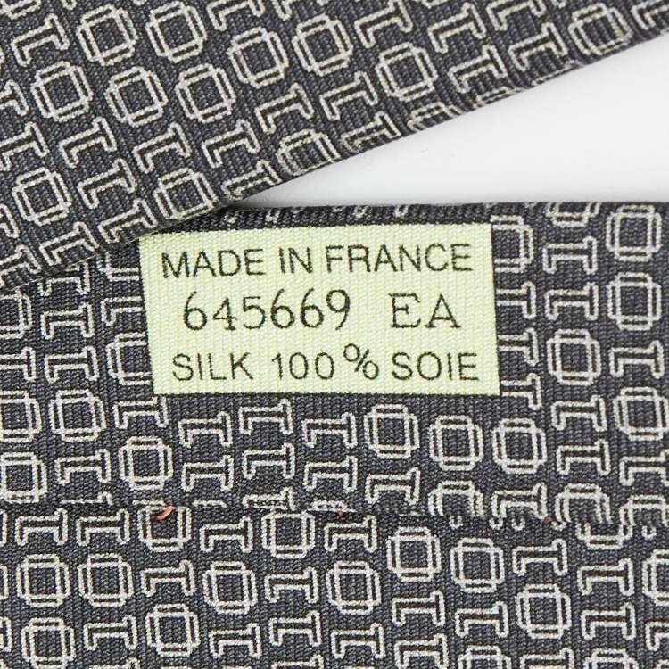 مملوكة مسبقًا Hermes Grey Numerical Print Silk Tie